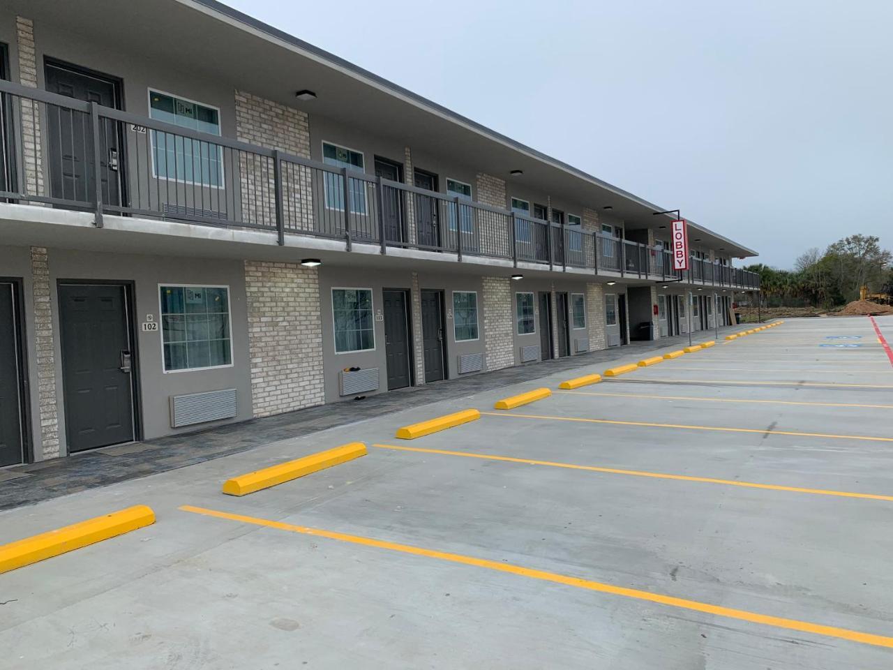 Super 8 By Wyndham Sulphur South מראה חיצוני תמונה